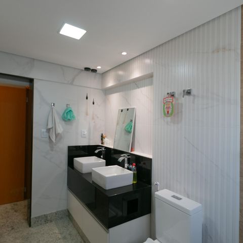 Apartamento à venda com 210m², 4 quartos e 4 vagas Apartamento à venda com 210m², 4 quartos e 4 vagasSuíte 4 Banheiro
