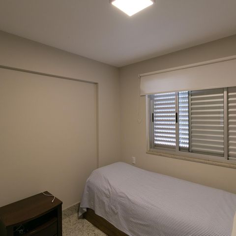 Apartamento à venda com 210m², 4 quartos e 4 vagas Apartamento à venda com 210m², 4 quartos e 4 vagasSuíte 2