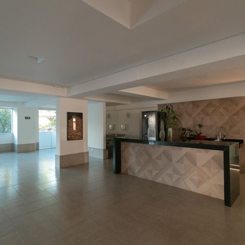 Apartamento à venda com 210m², 4 quartos e 4 vagas Apartamento à venda com 210m², 4 quartos e 4 vagasÁrea comum