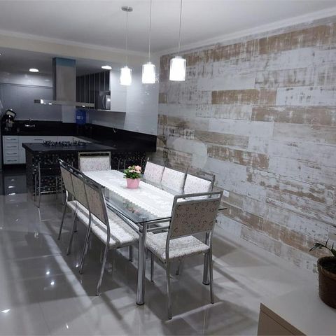 Casa à venda com 247m², 4 quartos e 4 vagas