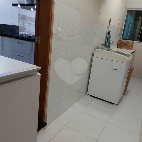 Casa à venda com 247m², 4 quartos e 4 vagas