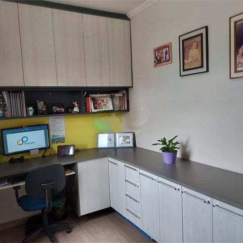 Casa à venda com 247m², 4 quartos e 4 vagas