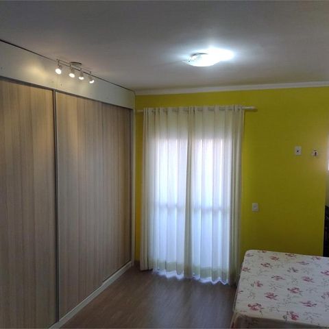 Casa à venda com 247m², 4 quartos e 4 vagas