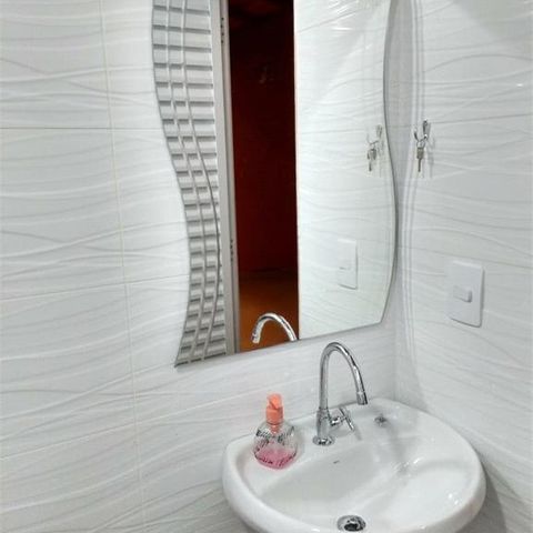 Casa à venda com 247m², 4 quartos e 4 vagas