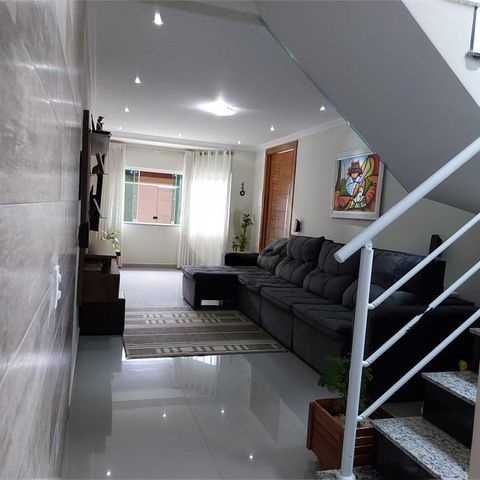 Casa à venda com 247m², 4 quartos e 4 vagas