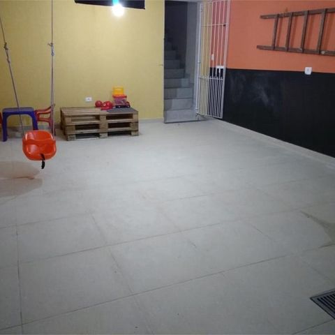 Casa à venda com 247m², 4 quartos e 4 vagas