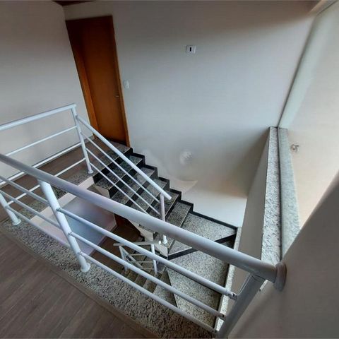 Casa à venda com 247m², 4 quartos e 4 vagas