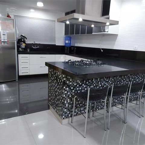Casa à venda com 247m², 4 quartos e 4 vagas