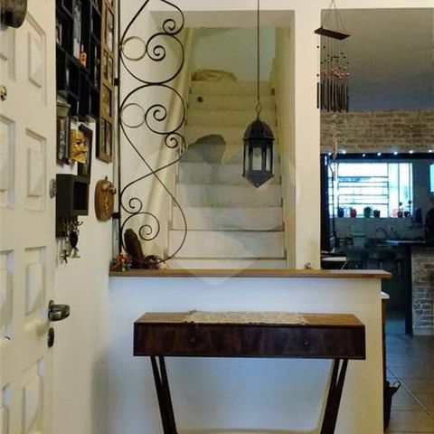 Casa à venda com 130m², 2 quartos e 1 vaga