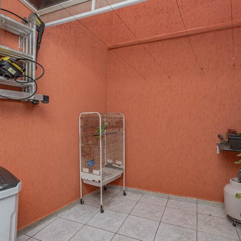 Casa à venda com 110m², 3 quartos e 2 vagasÁrea de Serviço