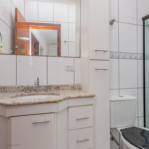 Casa à venda com 110m², 3 quartos e 2 vagasBanheiro Social