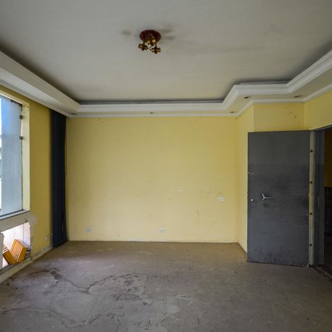 Casa à venda com 463m², 9 quartos e 8 vagas Casa à venda com 463m², 9 quartos e 8 vagasSala