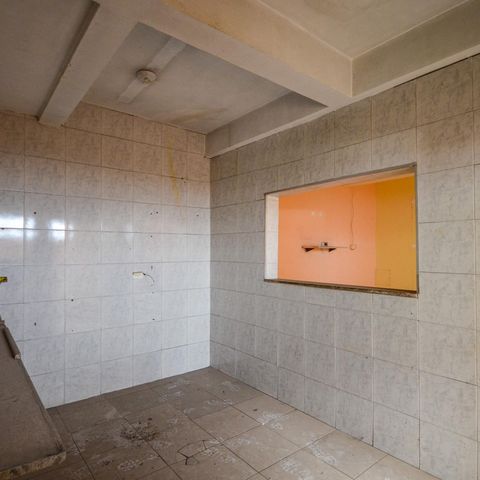Casa à venda com 463m², 9 quartos e 8 vagas Casa à venda com 463m², 9 quartos e 8 vagasCozinha