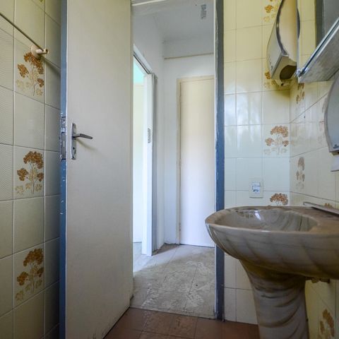 Casa à venda com 463m², 9 quartos e 8 vagas Casa à venda com 463m², 9 quartos e 8 vagasBanheiro