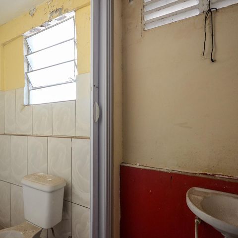 Casa à venda com 463m², 9 quartos e 8 vagas Casa à venda com 463m², 9 quartos e 8 vagasBanheiro da Suíte 2