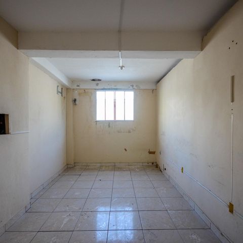 Casa à venda com 463m², 9 quartos e 8 vagas Casa à venda com 463m², 9 quartos e 8 vagasQuarto 5