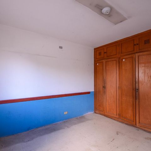 Casa à venda com 463m², 9 quartos e 8 vagas Casa à venda com 463m², 9 quartos e 8 vagasQuarto 1