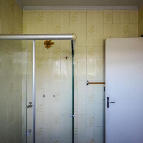 Casa à venda com 463m², 9 quartos e 8 vagas Casa à venda com 463m², 9 quartos e 8 vagasBanheiro da Suíte 1