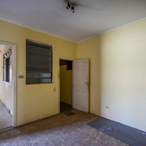 Casa à venda com 463m², 9 quartos e 8 vagas Casa à venda com 463m², 9 quartos e 8 vagasCorredor