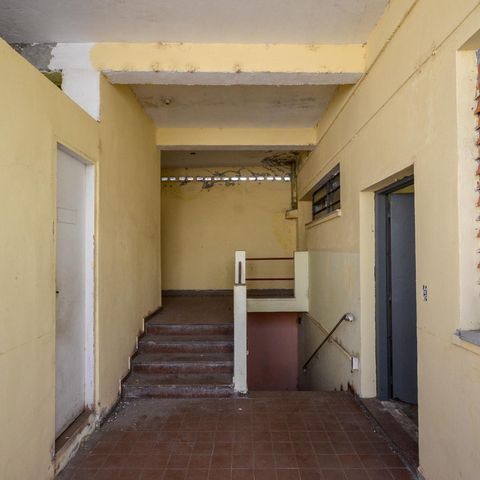 Casa à venda com 463m², 9 quartos e 8 vagas Casa à venda com 463m², 9 quartos e 8 vagasEntrada dos fundos