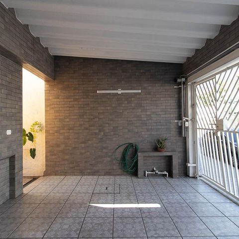 Casa à venda com 149m², 3 quartos e 2 vagas Casa à venda com 149m², 3 quartos e 2 vagasGaragem