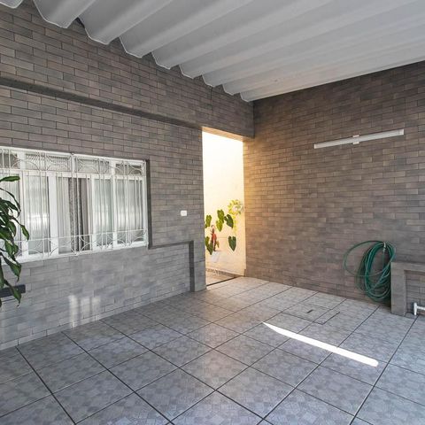 Casa à venda com 149m², 3 quartos e 2 vagas Casa à venda com 149m², 3 quartos e 2 vagasGaragem