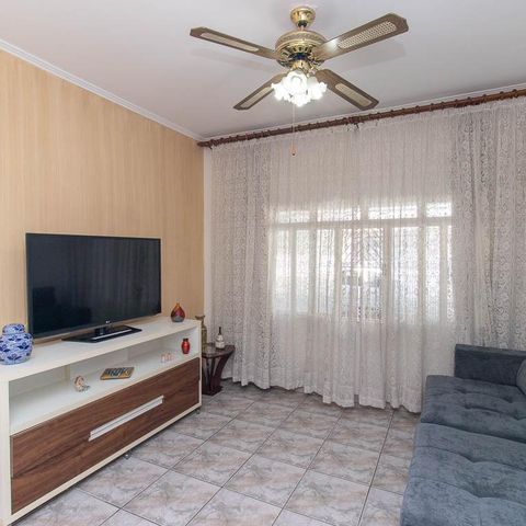Casa à venda com 149m², 3 quartos e 2 vagas Casa à venda com 149m², 3 quartos e 2 vagasSala