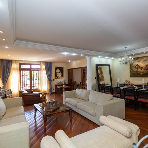 Casa para alugar com 515m², 4 quartos e 4 vagasSala
