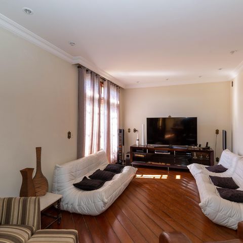 Casa para alugar com 515m², 4 quartos e 4 vagasSala