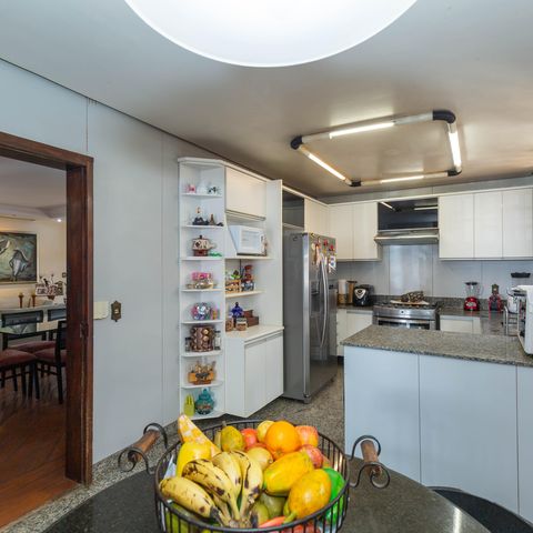 Casa para alugar com 515m², 4 quartos e 4 vagasCozinha