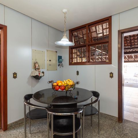 Casa para alugar com 515m², 4 quartos e 4 vagasCozinha