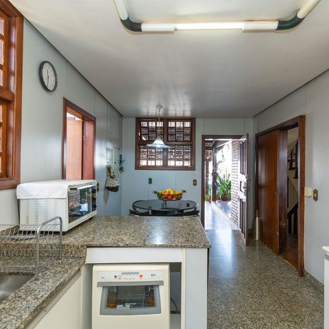 Casa para alugar com 515m², 4 quartos e 4 vagasCozinha
