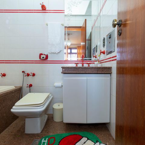 Casa para alugar com 515m², 4 quartos e 4 vagasBanheiro da Suíte 1