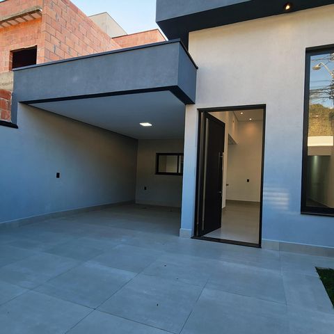 Casa à venda com 172m², 3 quartos e 1 vaga Casa à venda com 172m², 3 quartos e 1 vagaFachada
