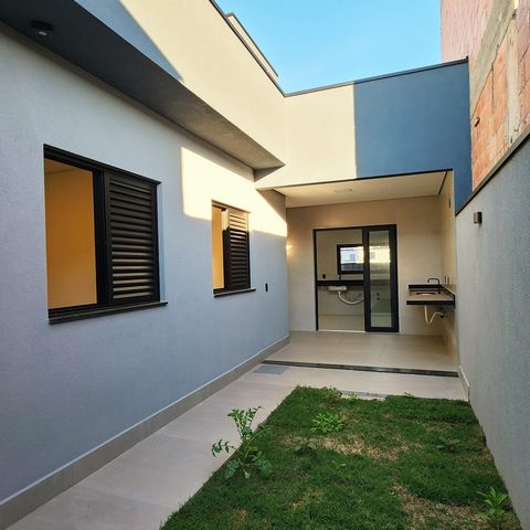 Casa à venda com 172m², 3 quartos e 1 vaga Casa à venda com 172m², 3 quartos e 1 vagaÁrea comum
