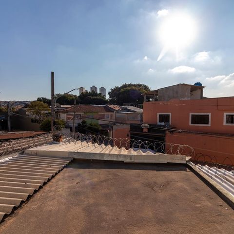Casa para alugar com 220m², 3 quartos e 4 vagas Casa para alugar com 220m², 3 quartos e 4 vagasQuarto 2 - Vista