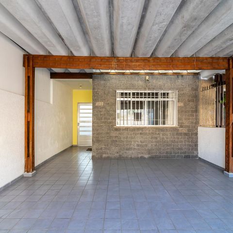 Casa para alugar com 220m², 3 quartos e 4 vagas Casa para alugar com 220m², 3 quartos e 4 vagasGaragem