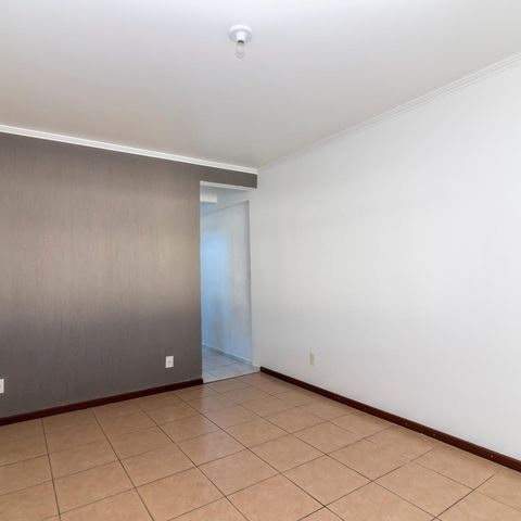 Casa para alugar com 220m², 3 quartos e 4 vagas Casa para alugar com 220m², 3 quartos e 4 vagasSala de Estar
