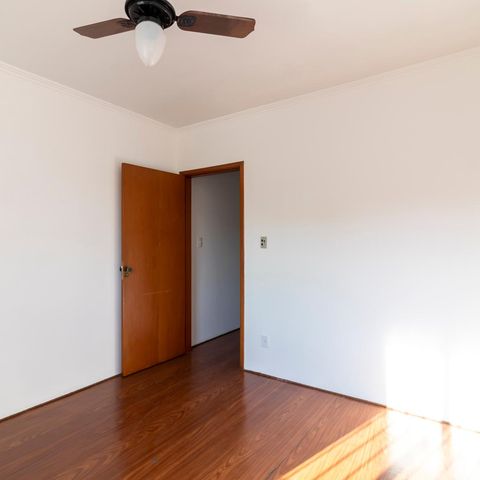 Casa para alugar com 220m², 3 quartos e 4 vagas Casa para alugar com 220m², 3 quartos e 4 vagasQuarto 2