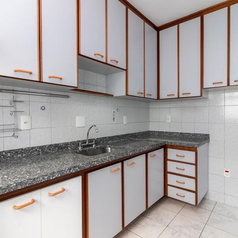 Casa para alugar com 220m², 3 quartos e 4 vagas Casa para alugar com 220m², 3 quartos e 4 vagasCozinha