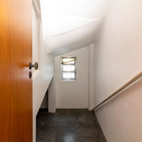 Casa para alugar com 220m², 3 quartos e 4 vagas Casa para alugar com 220m², 3 quartos e 4 vagasArmário