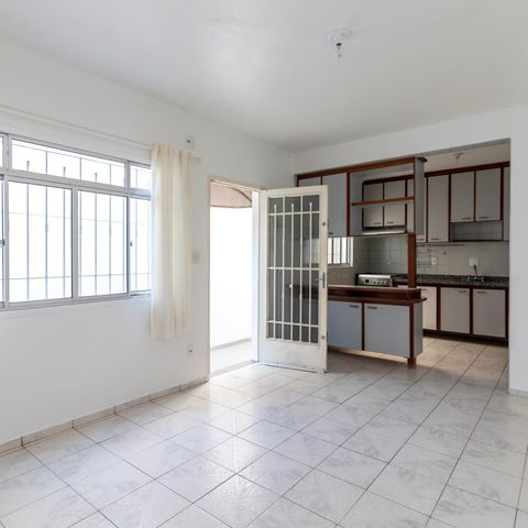 Casa para alugar com 220m², 3 quartos e 4 vagas Casa para alugar com 220m², 3 quartos e 4 vagasCopa