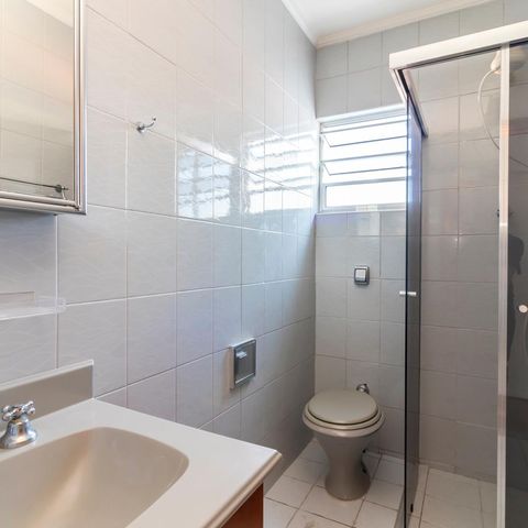 Casa para alugar com 220m², 3 quartos e 4 vagas Casa para alugar com 220m², 3 quartos e 4 vagasBanheiro 2