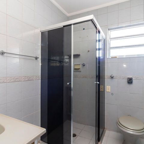 Casa para alugar com 220m², 3 quartos e 4 vagas Casa para alugar com 220m², 3 quartos e 4 vagasBanheiro da Suíte
