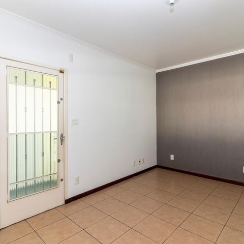 Casa para alugar com 220m², 3 quartos e 4 vagas Casa para alugar com 220m², 3 quartos e 4 vagasSala de Estar