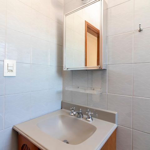 Casa para alugar com 220m², 3 quartos e 4 vagas Casa para alugar com 220m², 3 quartos e 4 vagasBanheiro 2