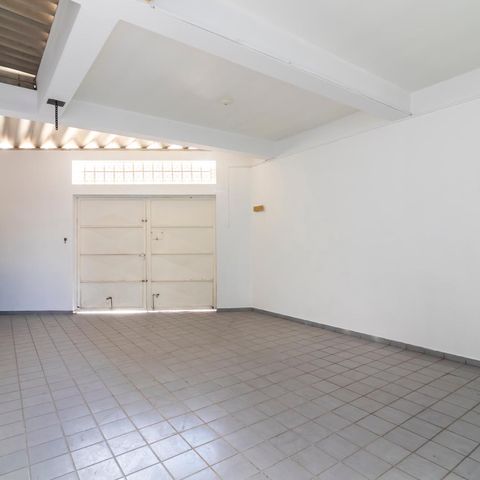 Casa para alugar com 220m², 3 quartos e 4 vagas Casa para alugar com 220m², 3 quartos e 4 vagasQuintal