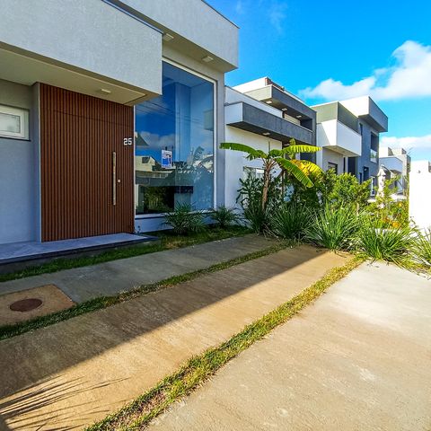 Casa de condomínio à venda com 111m², 3 quartos e 2 vagas Casa de condomínio à venda com 111m², 3 quartos e 2 vagasGaragem