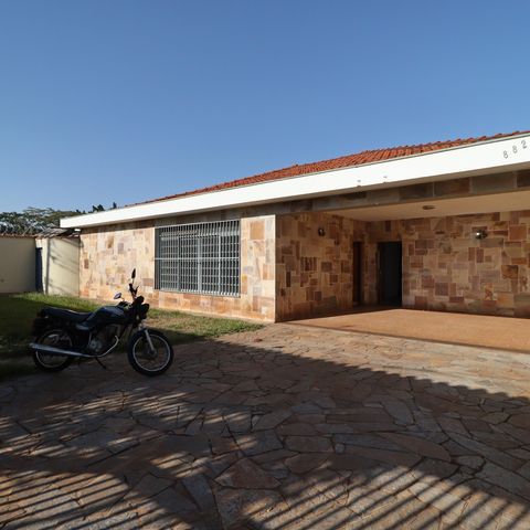 Casa para alugar com 241m², 6 quartos e 4 vagasGaragem