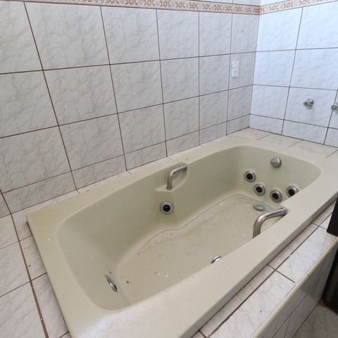 Casa para alugar com 241m², 6 quartos e 4 vagasBanheiro da Suíte